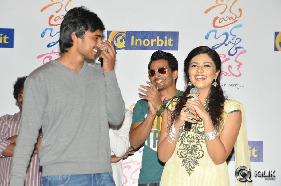 Prema-Ishq-Kaadhal-Platinum-Disc-Function